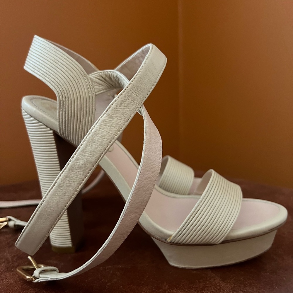 MOVING SALE 🔥 Elie Tahari Laney Ivory Leather Heels Platform Sandals 38.5